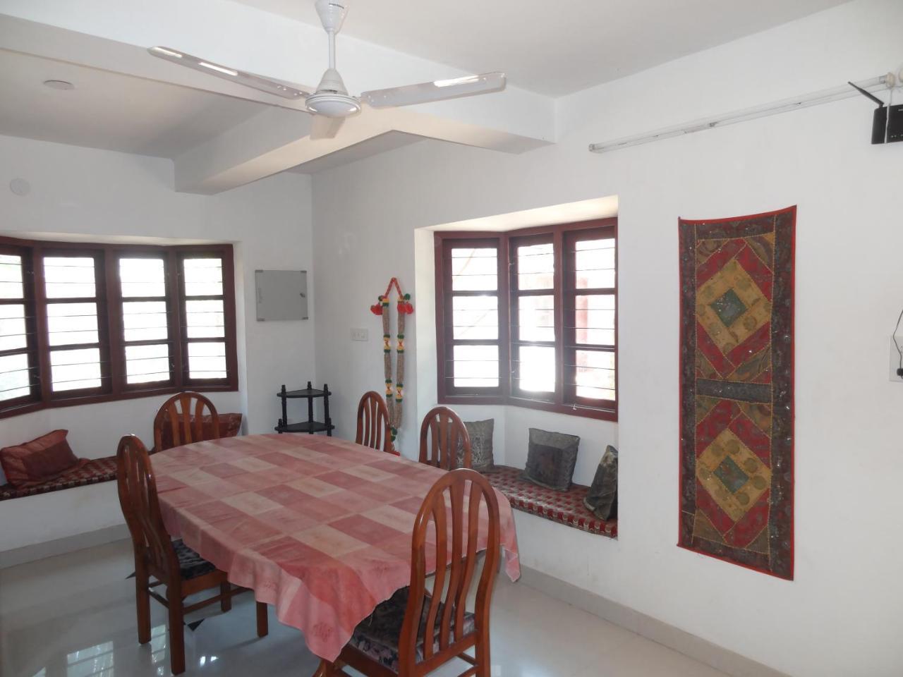 Montecello Guest house *